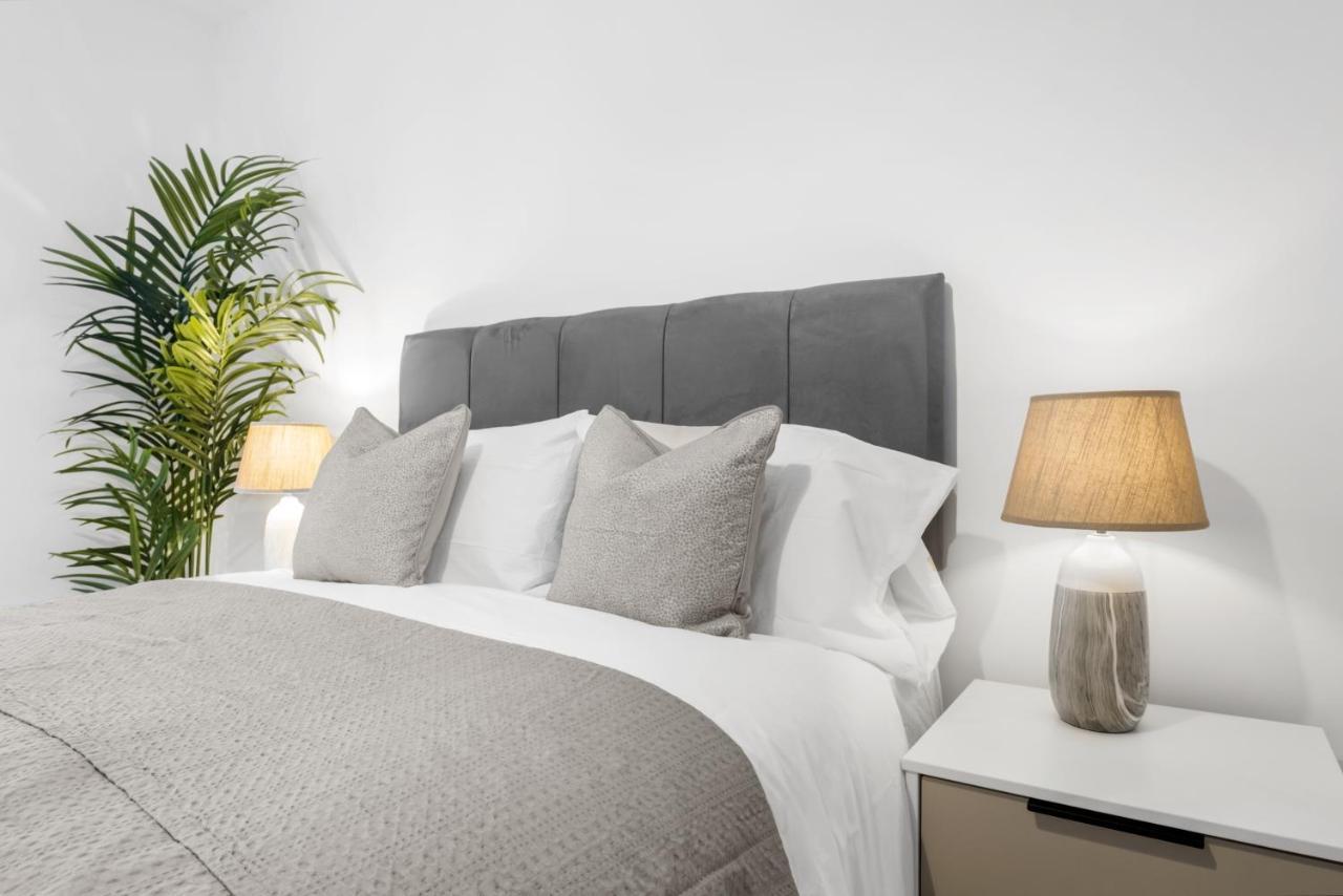 Exoticstay Apartments- 5* Elegant Luxury Centrally Located 2-Bedroom Apt バーミンガム エクステリア 写真