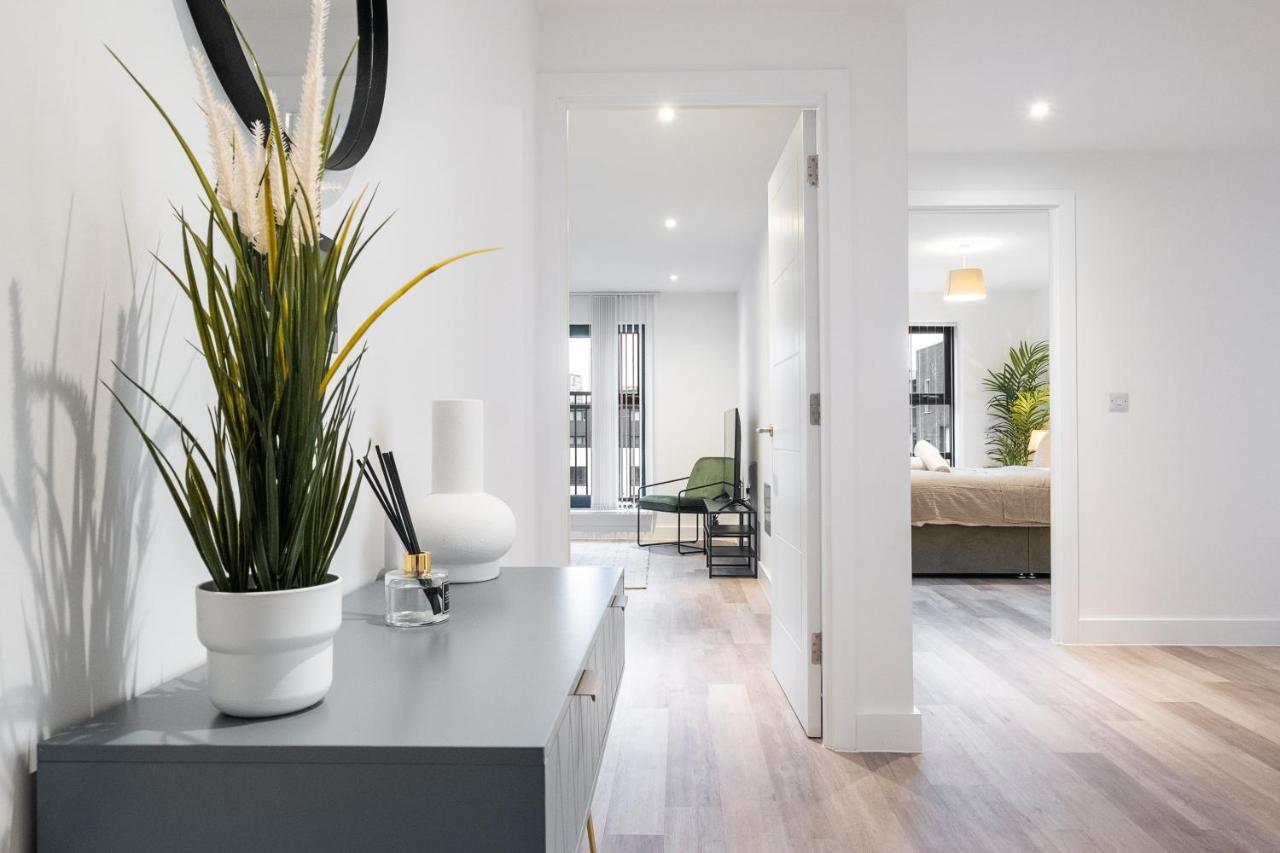 Exoticstay Apartments- 5* Elegant Luxury Centrally Located 2-Bedroom Apt バーミンガム エクステリア 写真